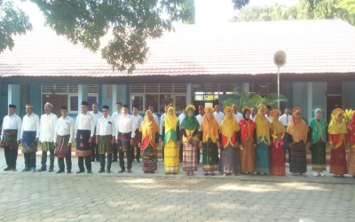 Civitas Akademik SMAN 2 Dumai Melaksanakan Upacara Peringatan Hari Sumpah Pemuda